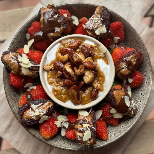 Warm, Gooey Indulgence: Dessert Dates – A Sweet Treat with a Healthy Twist