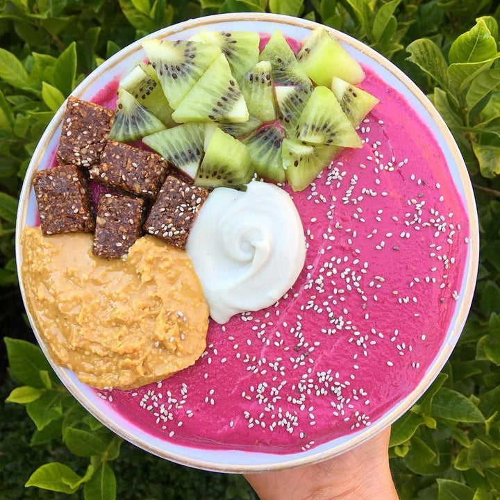 Post-Christmas Bliss: The Detox Smoothie Bowl that Saves the Day