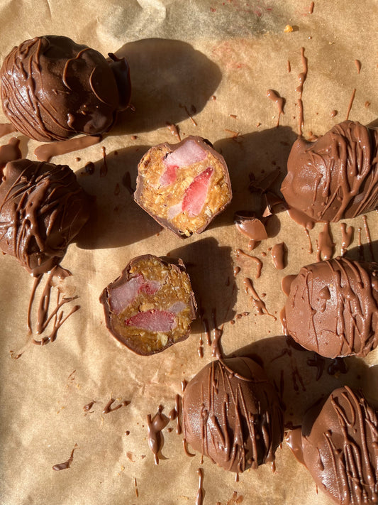 VIRAL Berry Yoghurt Clusters BUT with Peanut Butter (PB & J Frozen Clusters)