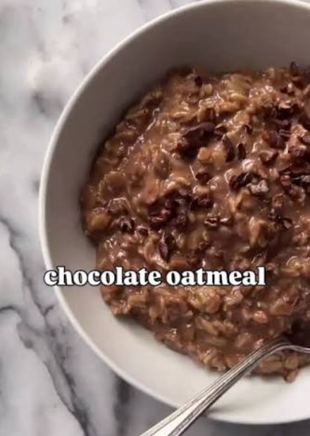 High-Protein Chocolate Oats? Say Less!