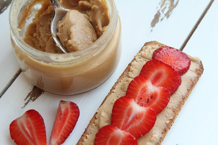 6 Awesome Reasons You Should Be Eating More Almond Butter